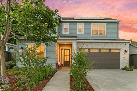 Photo of 1759 Willowhurst Avenue, San Jose, CA 95125 (MLS # ML82042848)