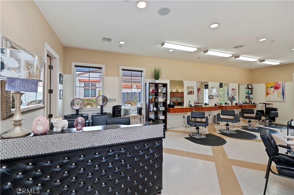 Four Seasons - Residential