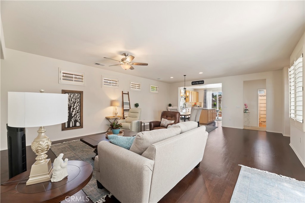 Four Seasons - Residential