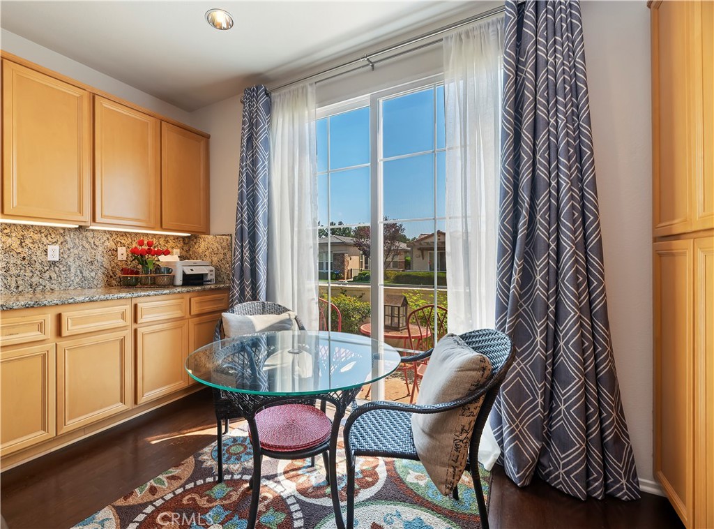 Four Seasons - Residential