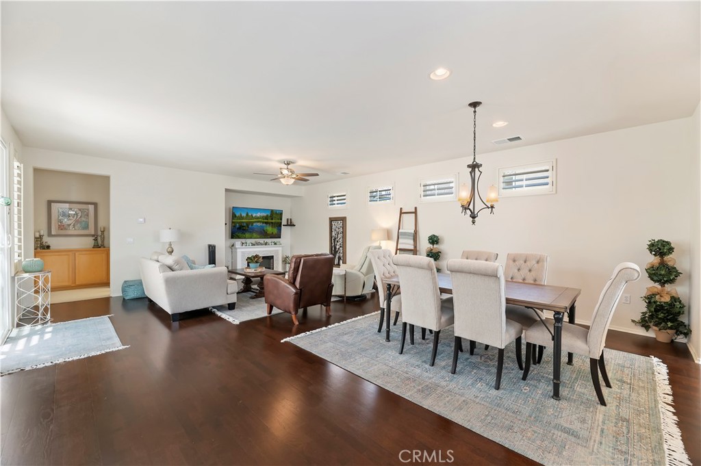 Four Seasons - Residential