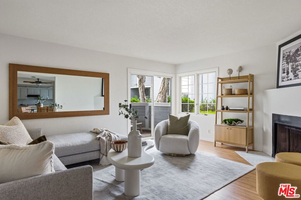 2120 S Coast Highway