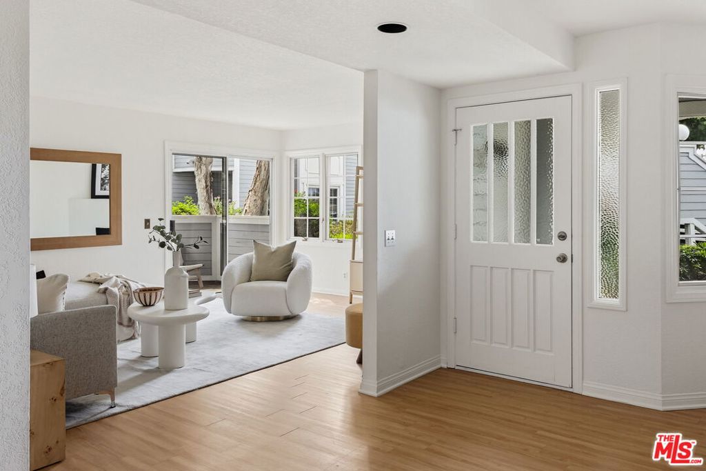 2120 S Coast Highway