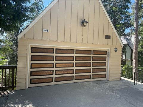 Photo of 292 John Muir Road, Lake Arrowhead, CA 92352 (MLS # IG26117769)