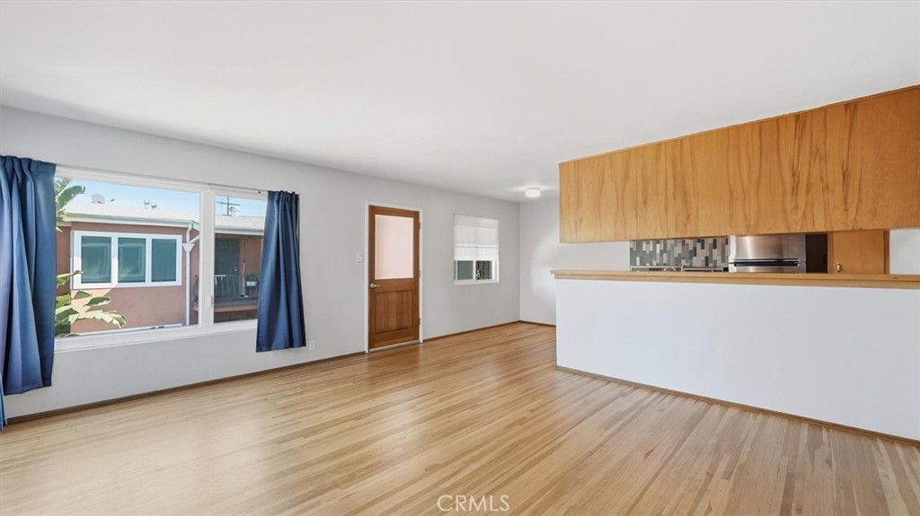 1020 E 2nd Street 10