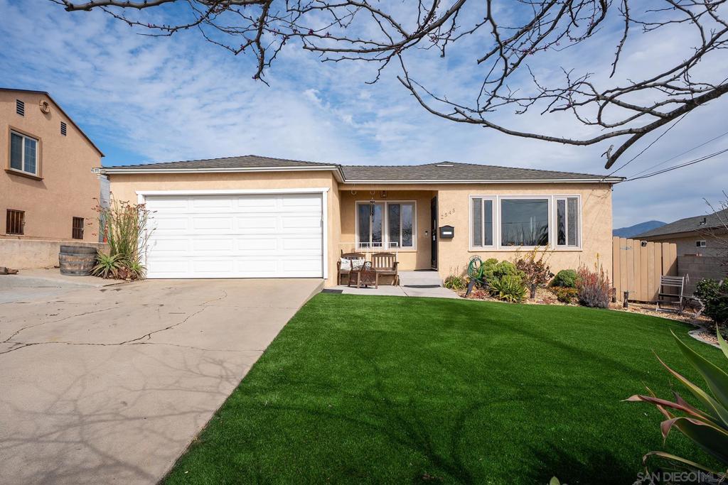 2545 Calle Aguadulce