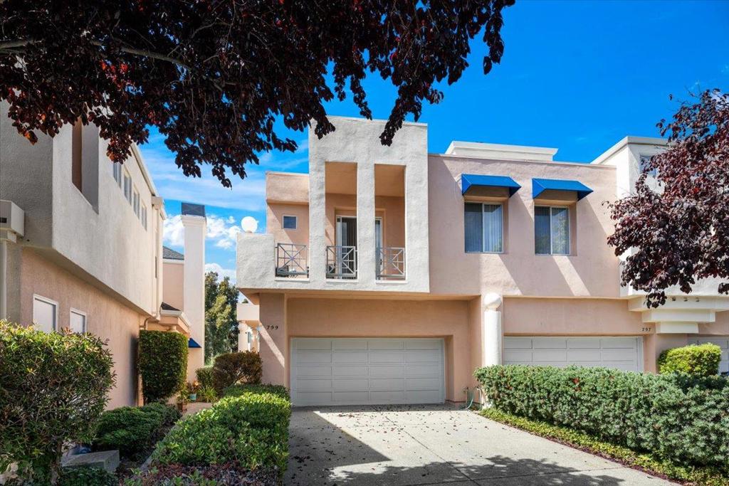 799 Lakeshore Drive