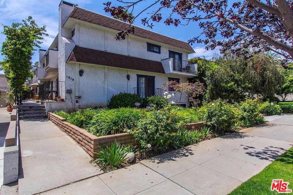 1018 6th Street