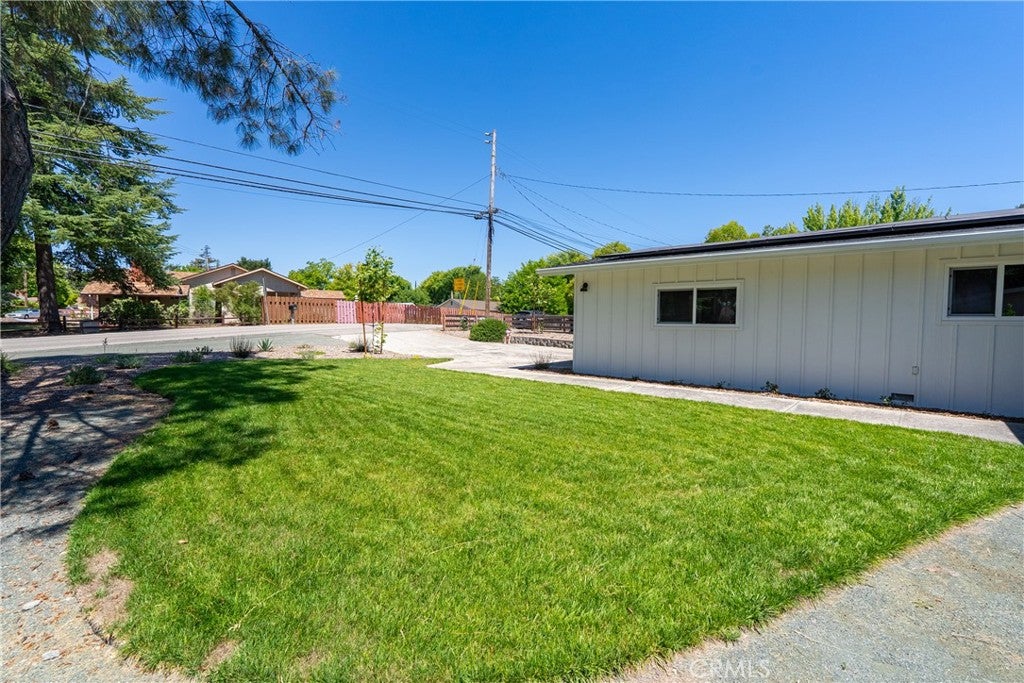 9606 Atascadero