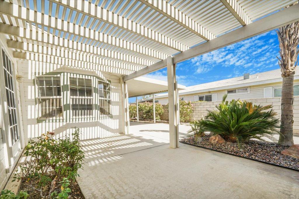 73726 Desert Greens Drive N