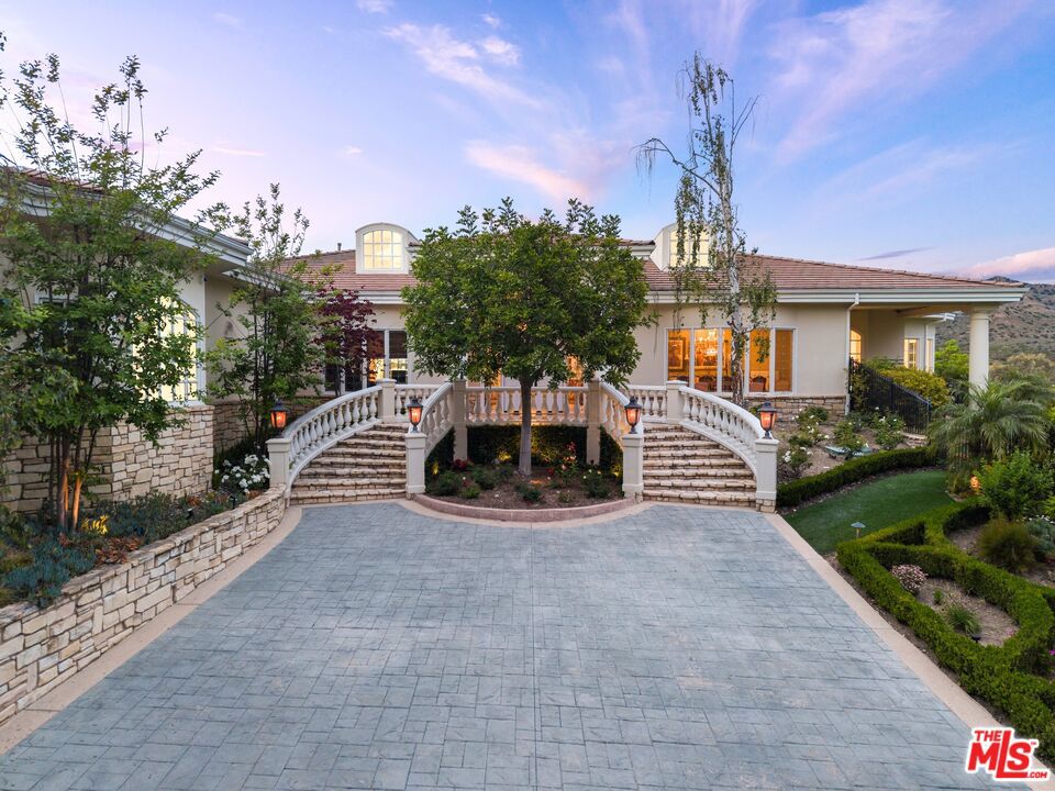 1403 Kingsboro Court