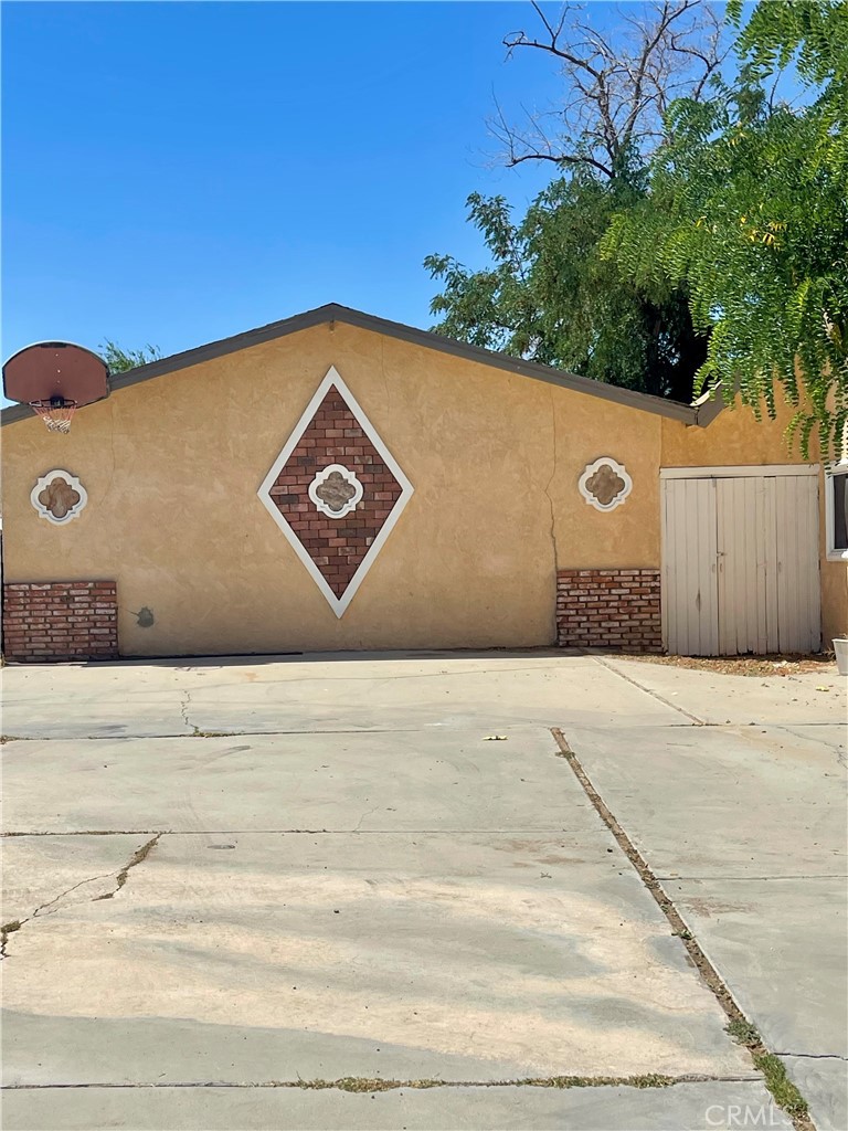 9044 E Avenue T4