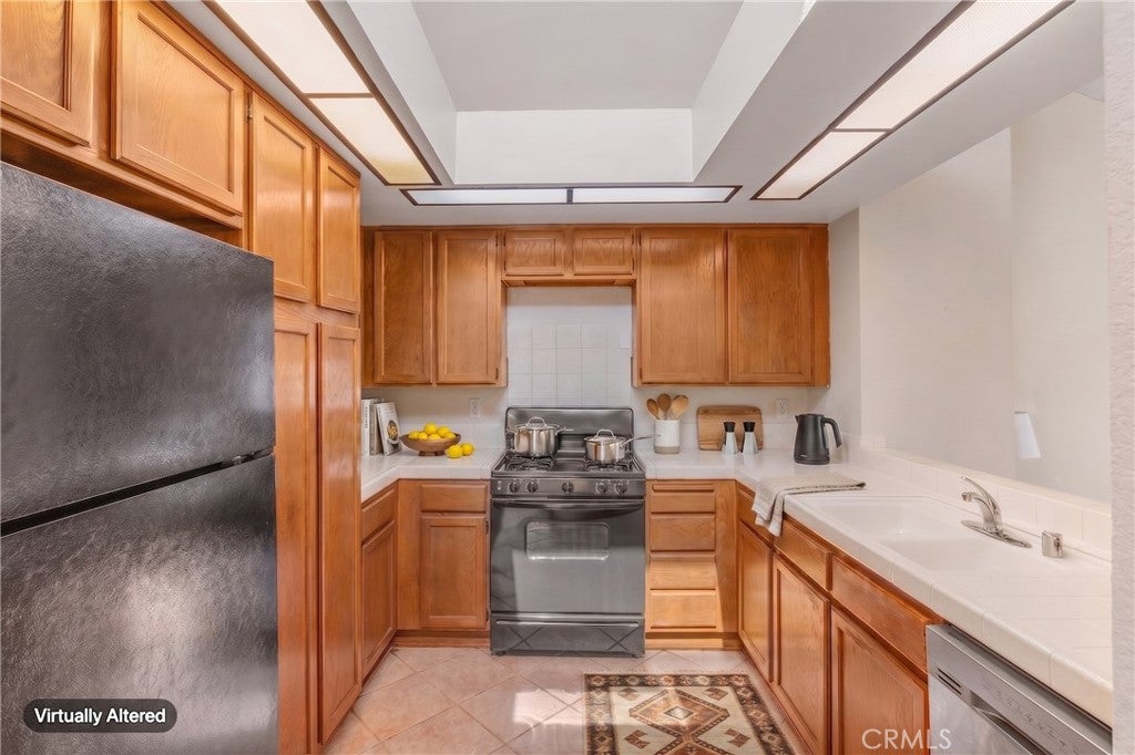 4900 N Grand 140