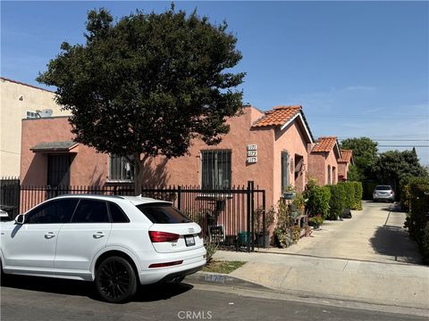 Photo of 1171 W 38th Street, Los Angeles, CA 90037 (MLS # SR26077216)
