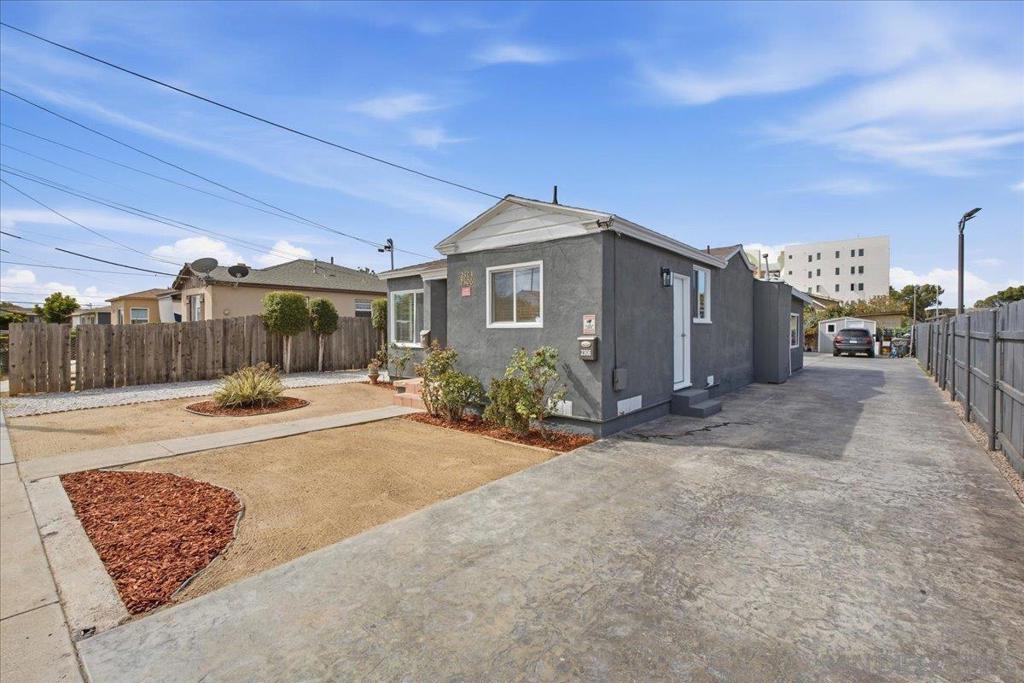 2304 G Ave