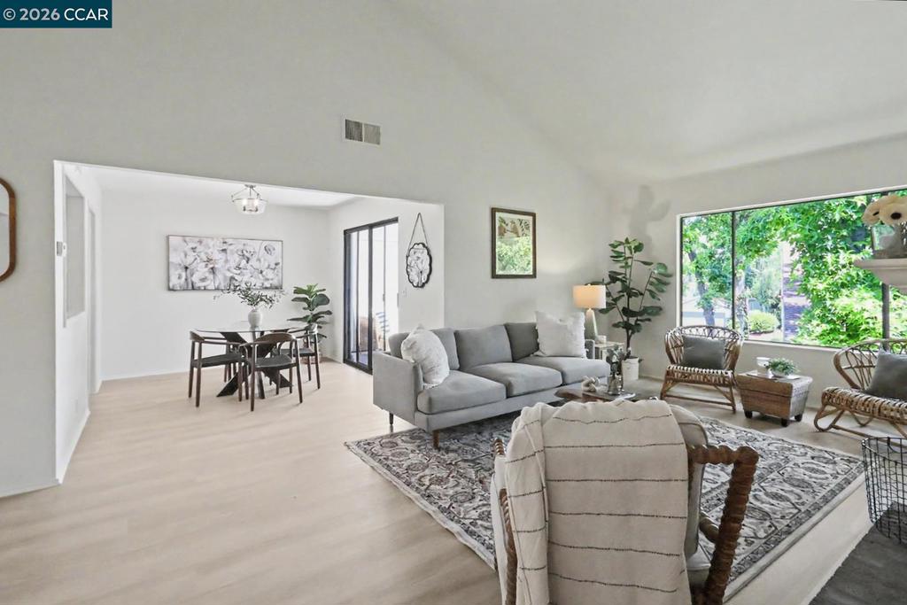 378 Camelback Rd RD