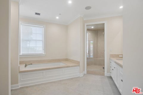 Tiny photo for 15201 Mc Kendree Avenue, Pacific Palisades, CA 90272 (MLS # 26997107)
