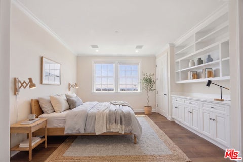 Tiny photo for 15201 Mc Kendree Avenue, Pacific Palisades, CA 90272 (MLS # 26997107)