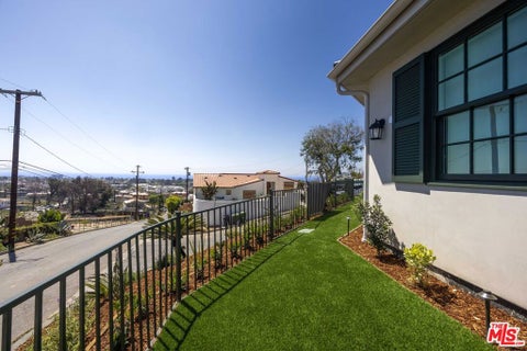 Tiny photo for 15201 Mc Kendree Avenue, Pacific Palisades, CA 90272 (MLS # 26997107)