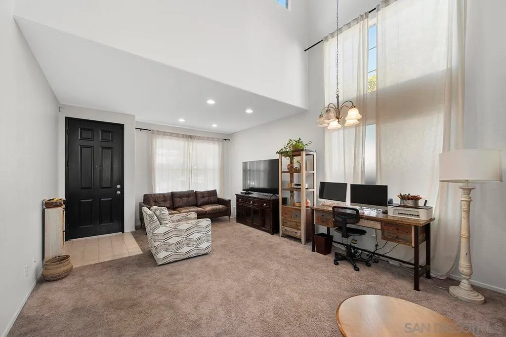 Chula Vista, California 91910, United States, 3 Bedrooms Bedrooms, ,3 BathroomsBathrooms,Residential,Active,173638