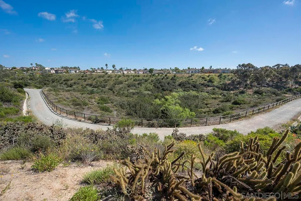 Chula Vista, California 91910, United States, 3 Bedrooms Bedrooms, ,3 BathroomsBathrooms,Residential,Active,173638