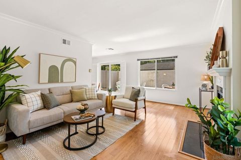 Photo of 3435 Reynard Way #B, San Diego, CA 92103 (MLS # 260008334SD)