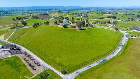 Tiny photo for 1876 Rancho Lomas Way, San Miguel, CA 93451 (MLS # NS26073940)