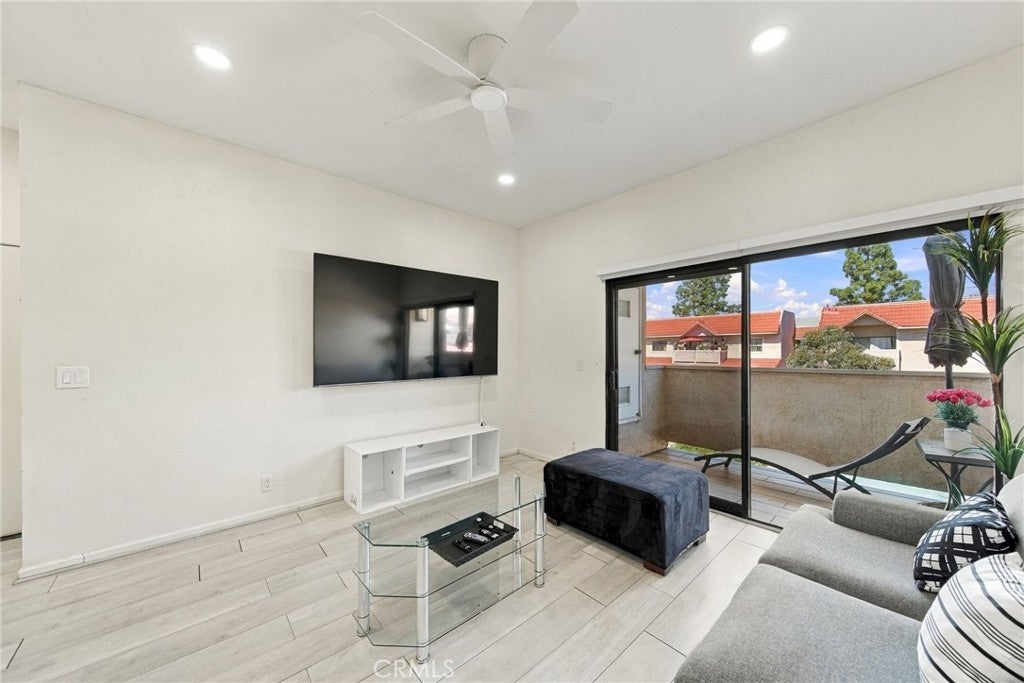 10943 Laurel Canyon Boulevard B9