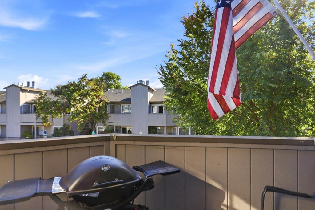 3486 Wine Barrel Way