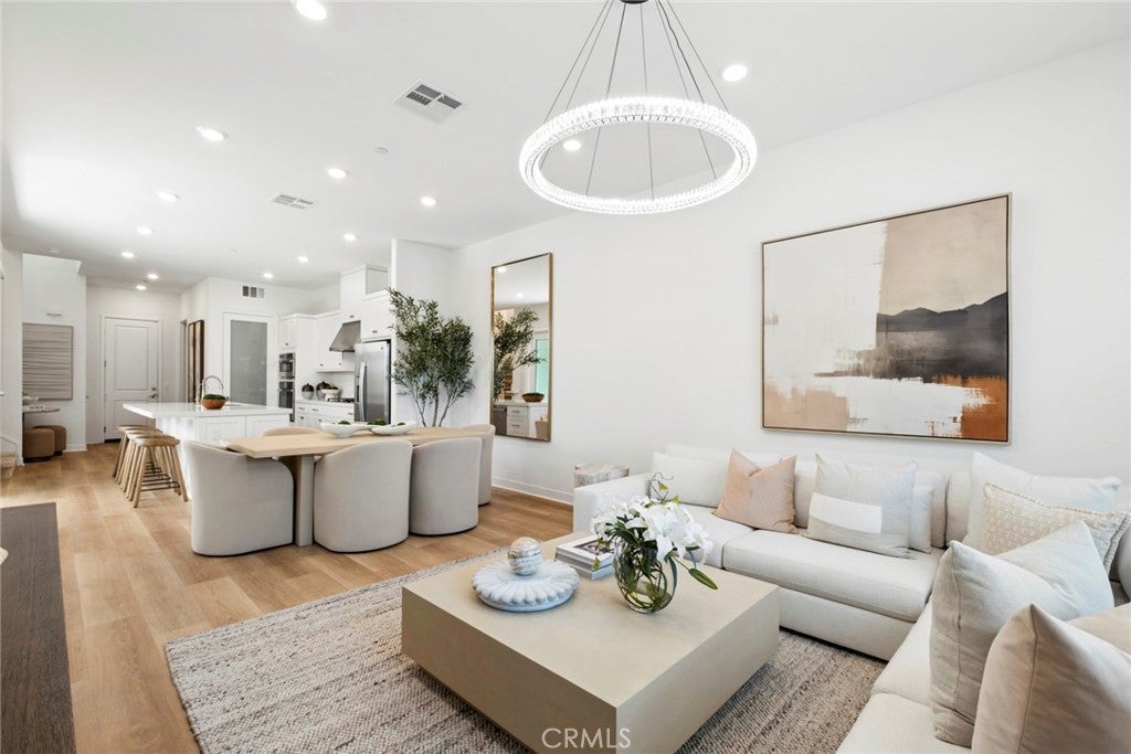 327 Baluster, Irvine CA 92618
