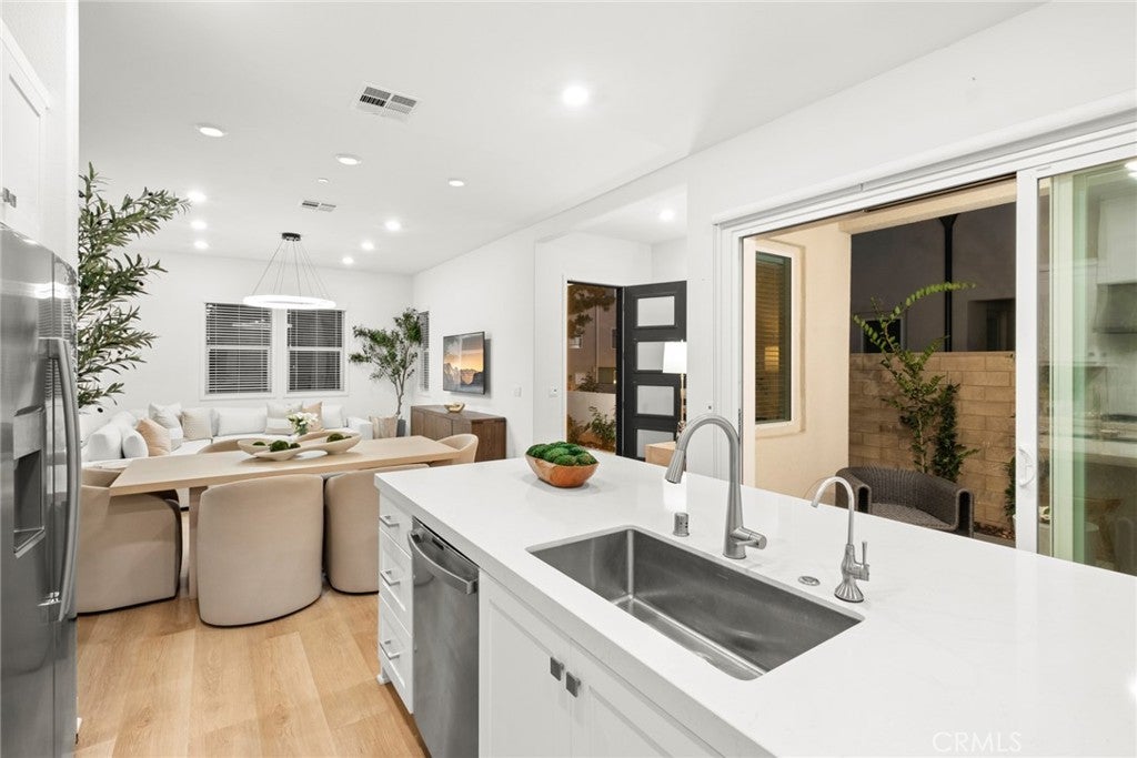 327 Baluster, Irvine CA 92618 - Photo 63