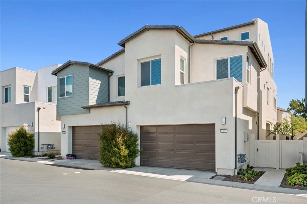 327 Baluster, Irvine CA 92618 - Photo 44