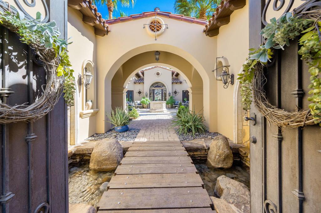 Properties 4 53330 Del Gato Drive