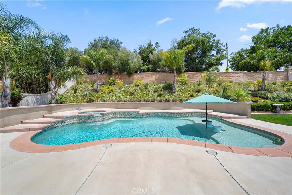 32768 Cherokee Rose Street