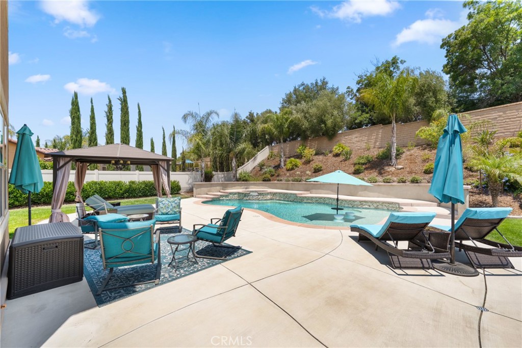 32768 Cherokee Rose Street