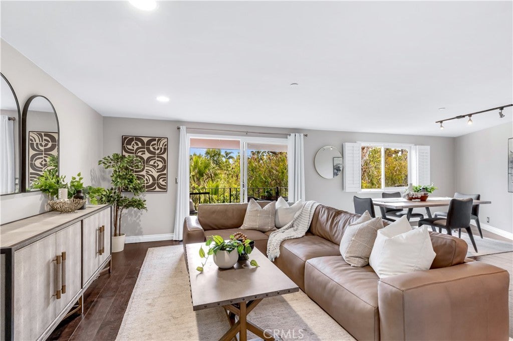 212 Avenida Montalvo E
