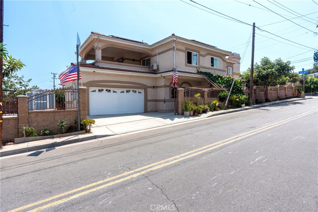2203 Kays Avenue