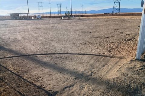 Photo of 105 W Avenue H, Lancaster, CA 93535 (MLS # SR26078666)