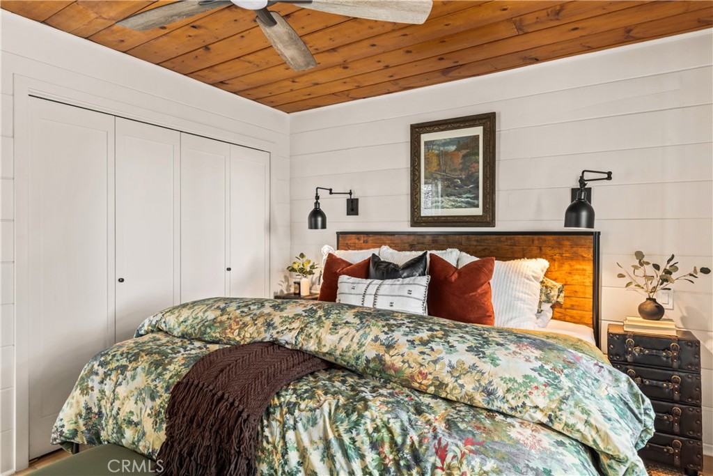 1149 Scenic Wy