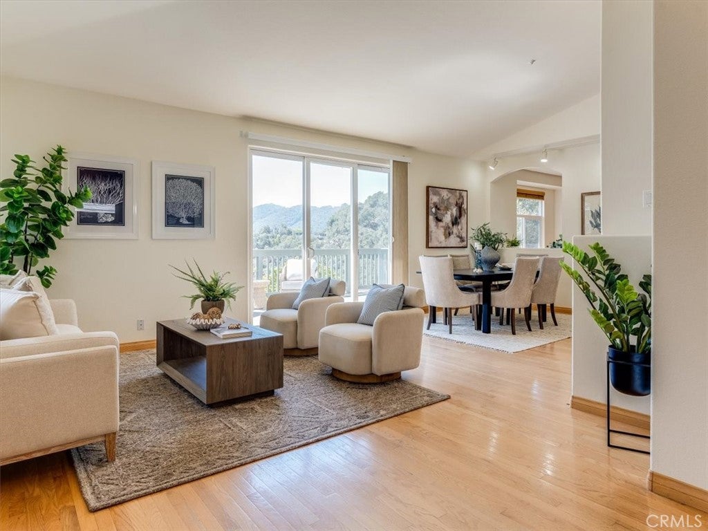 6160 Mourning Dove Lane