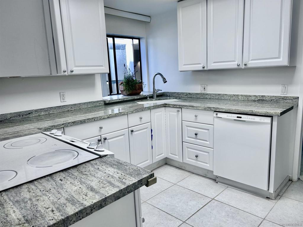 La Jolla - Residential Lease