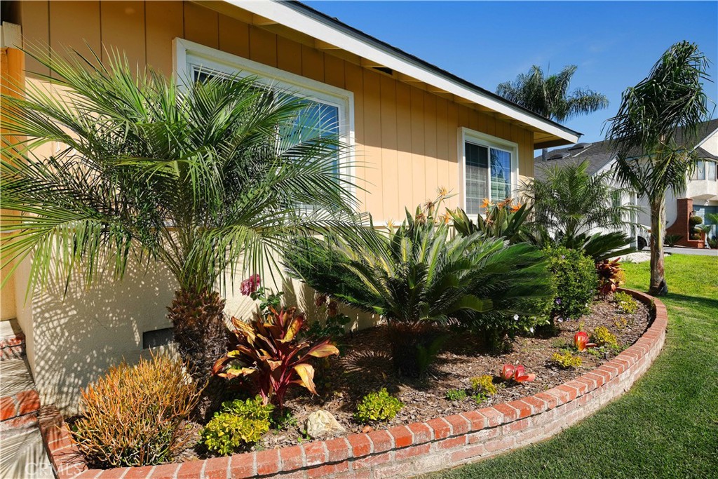 15708 La Barca Drive