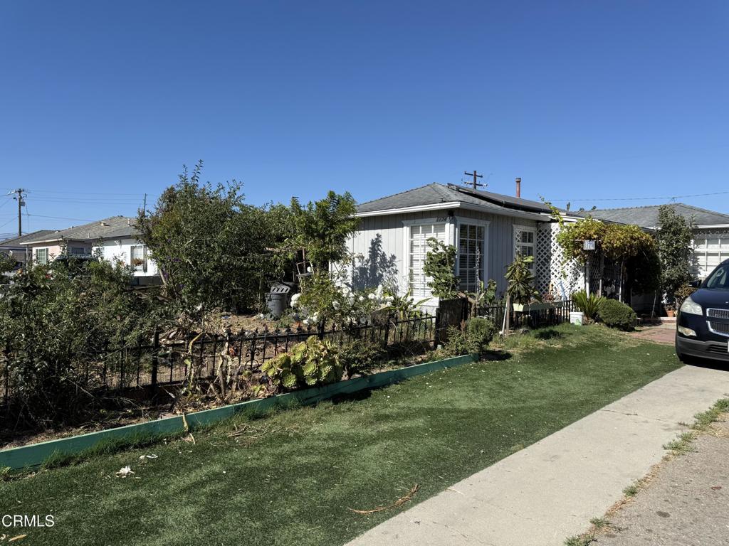 Photo 1 of 11 — 1174 S I Street, Oxnard, CA 93033