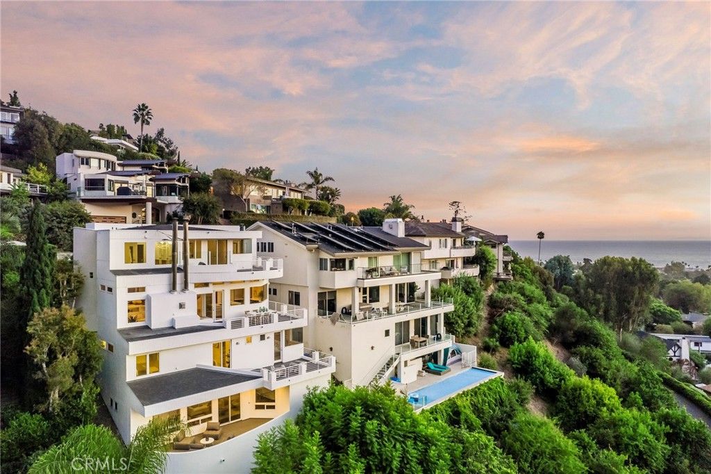 Photo of 547 Temple Hills Drive, Laguna Beach, CA 92651 (MLS # LG25268066)