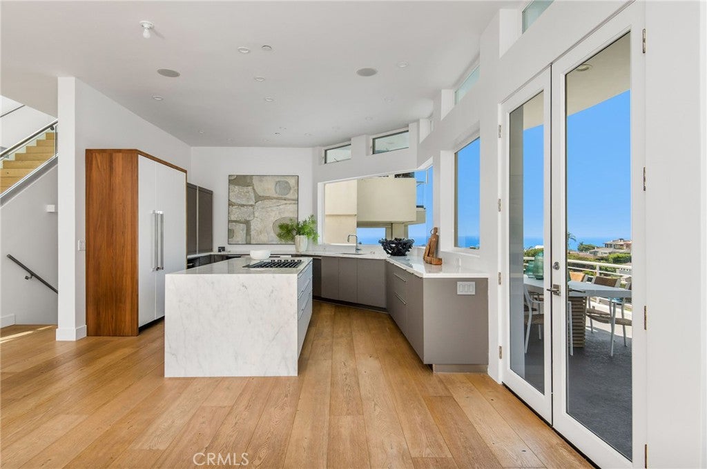 547 Temple Hills Drive, Laguna Beach CA 92651 - Photo 7