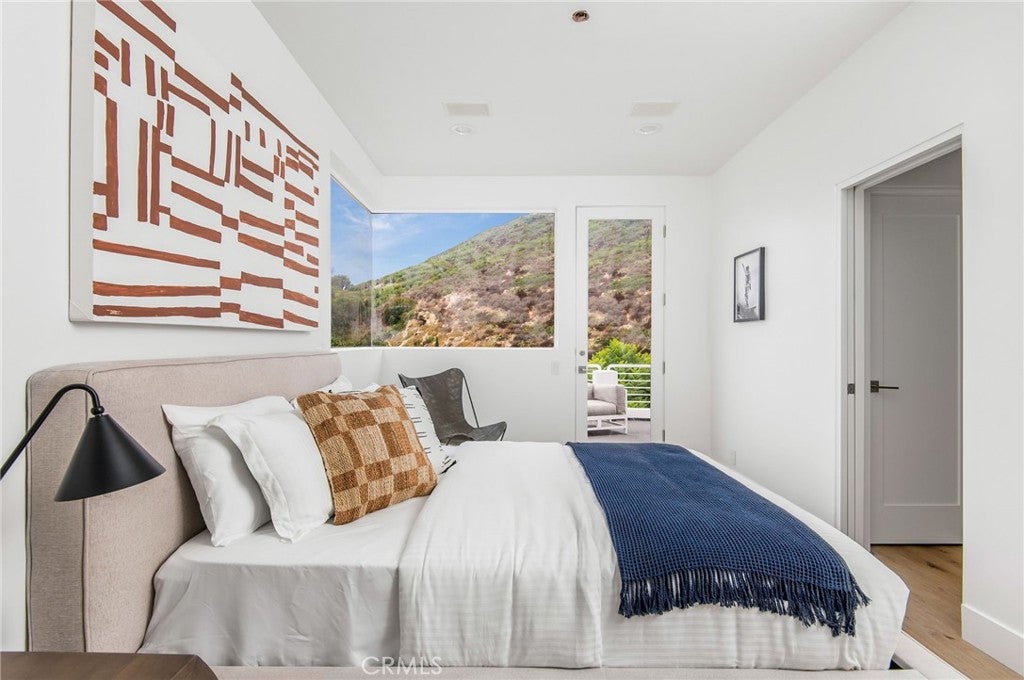 547 Temple Hills Drive, Laguna Beach CA 92651 - Photo 22