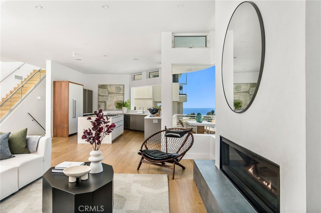 547 Temple Hills Drive, Laguna Beach CA 92651 - Photo 6