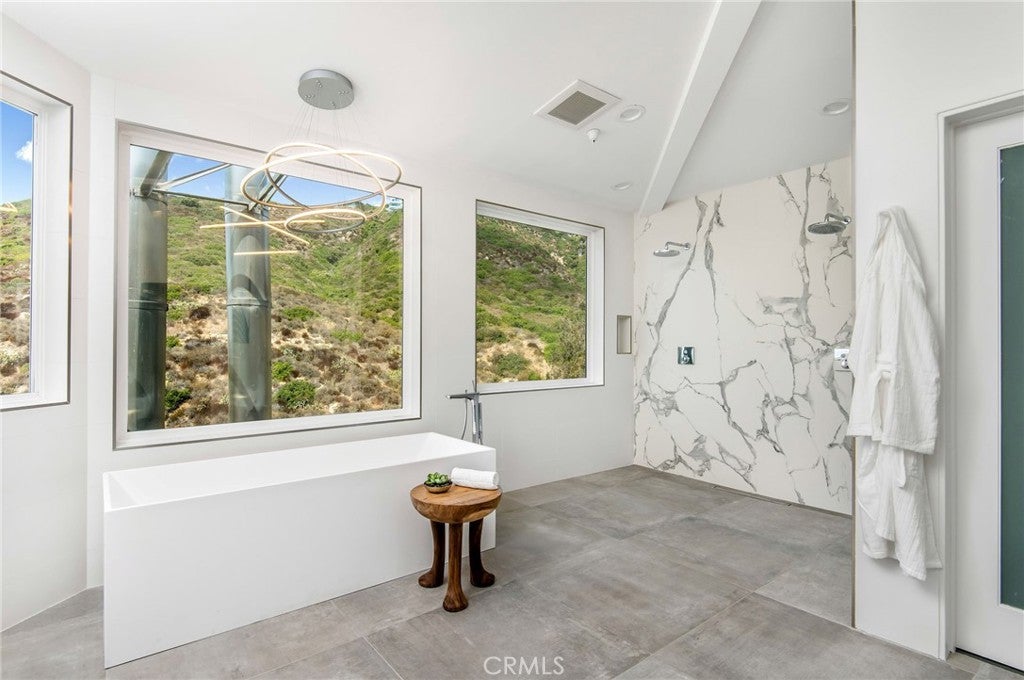 547 Temple Hills Drive, Laguna Beach CA 92651 - Photo 14