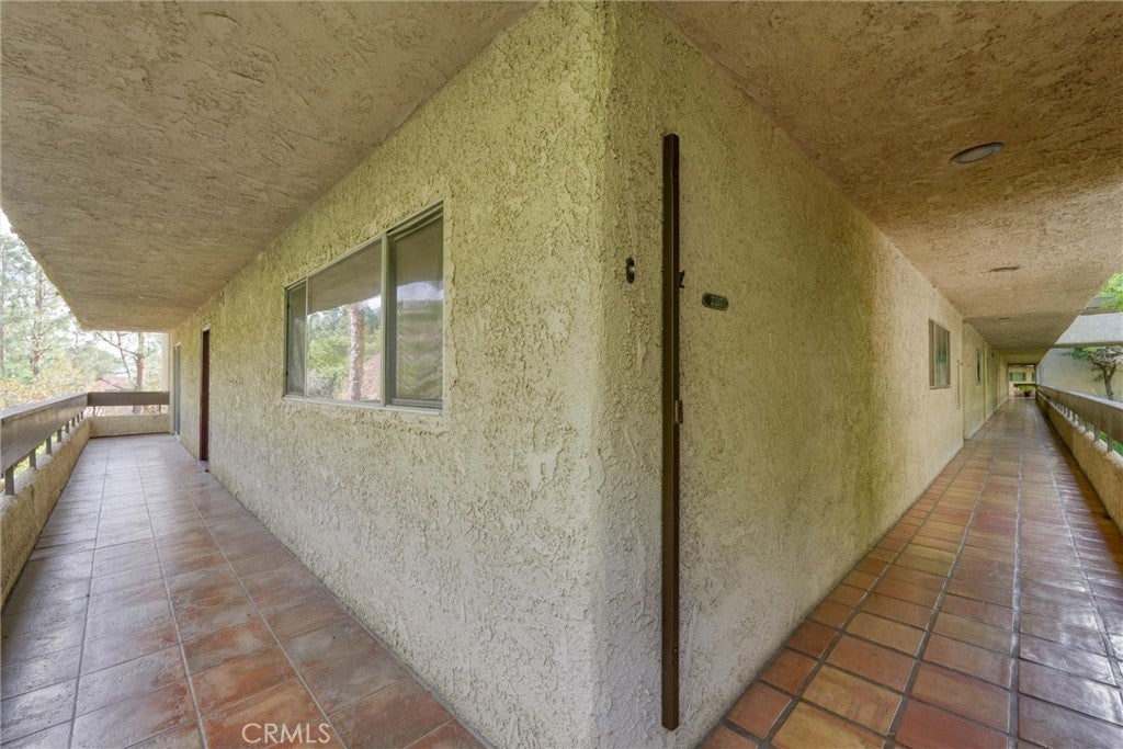 2700 Cahuenga E