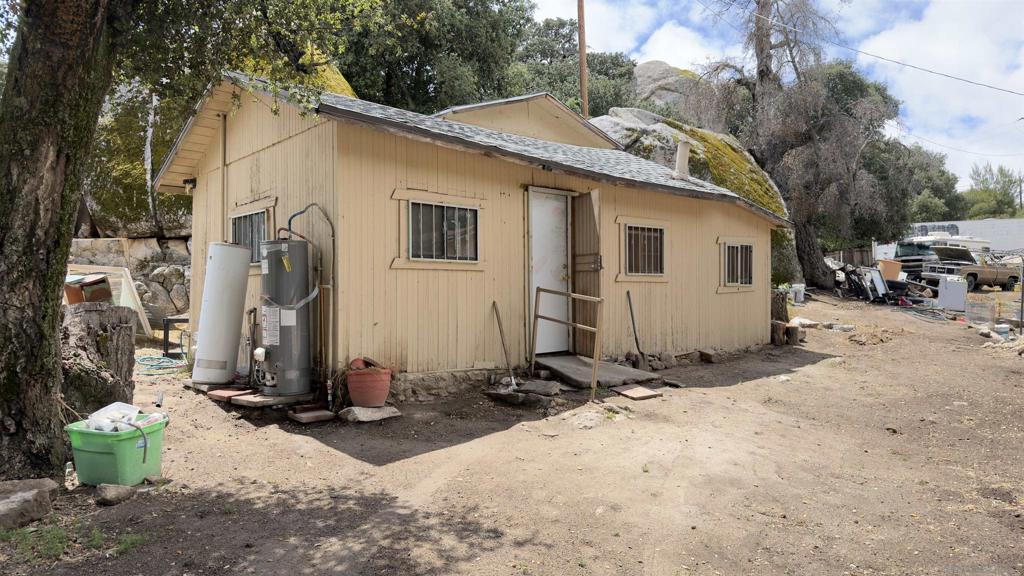 37769 Royal Dr.